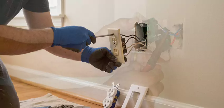 USB Outlet Replacement in Lakeland