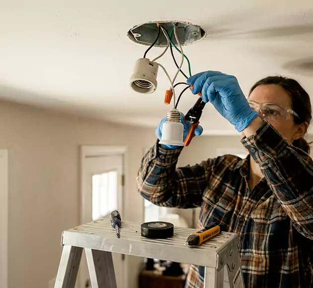 Professional Light Socket Replacement: Your Local Fixture Repair Team in Lakeland, FL